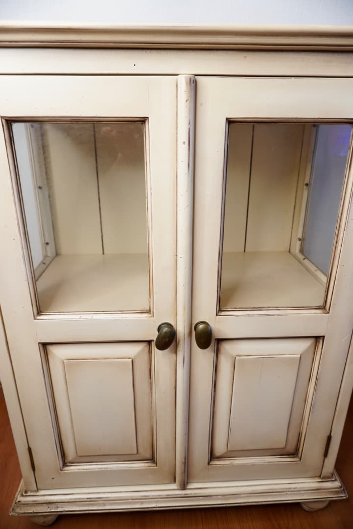 old maison ヴィンテージ ガラスキャビネット フレンチシャビー