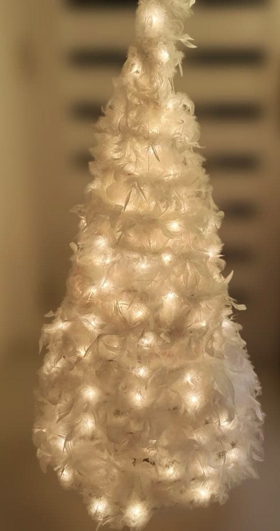 ホワイトクリスマスツリー L&S リアルフェザーLEDライト 小さく折り畳めます