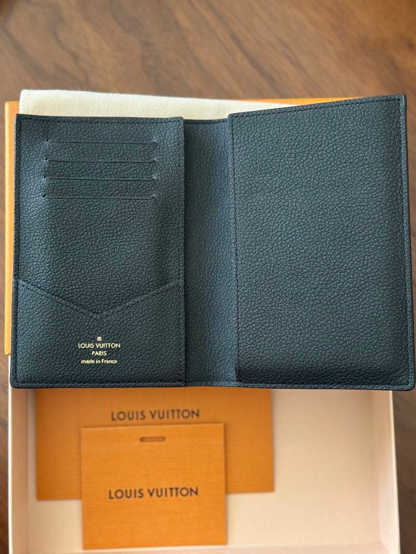 【超美品】Louis Vuittonパスポートカバー クーヴェルテュール NM