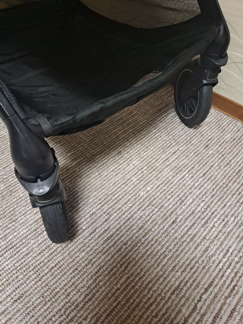 NUNA triv 8/12までの出品