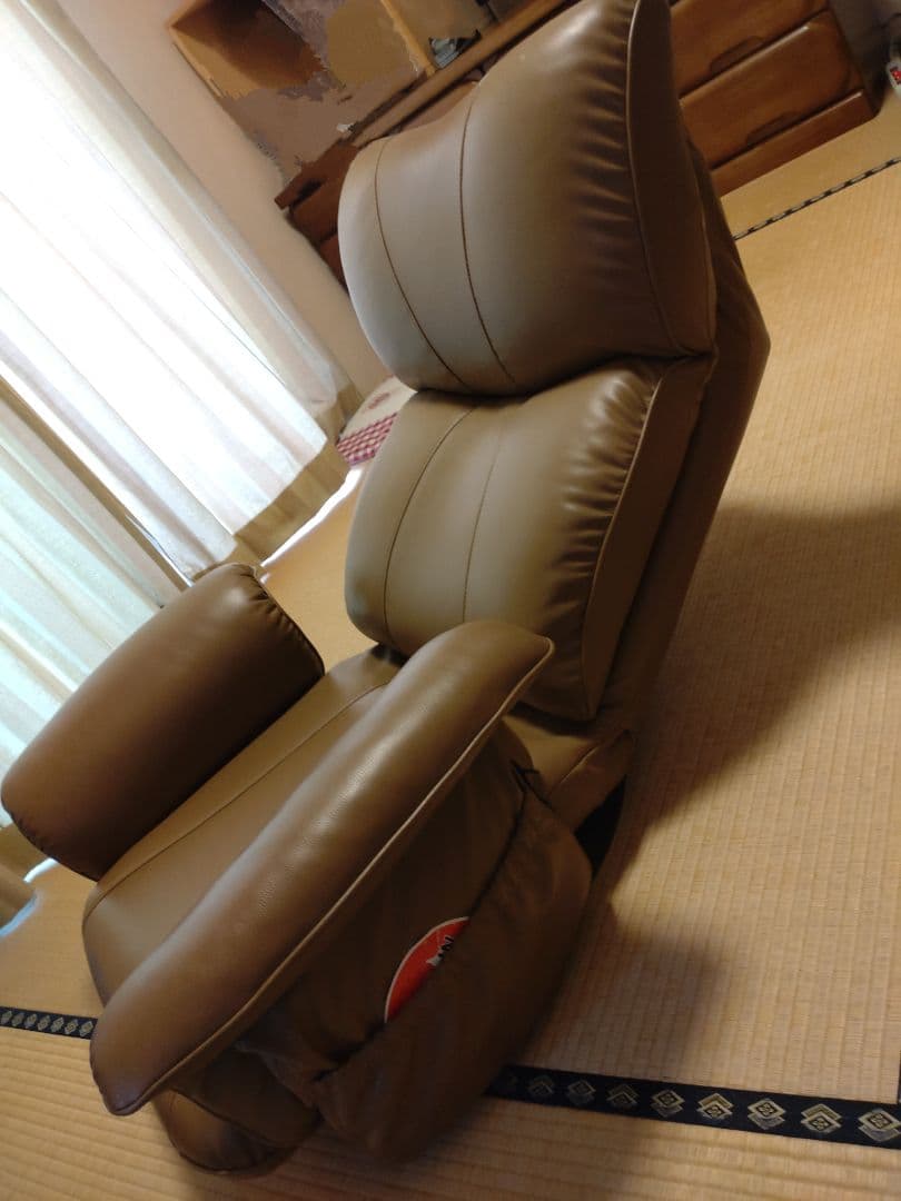 スーパーソフトレザー座椅子　匠　回転、リクライニング付き　1人掛け