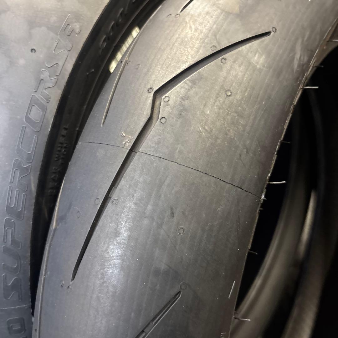 ピレリ　スーパーコルサV3SP 120/200