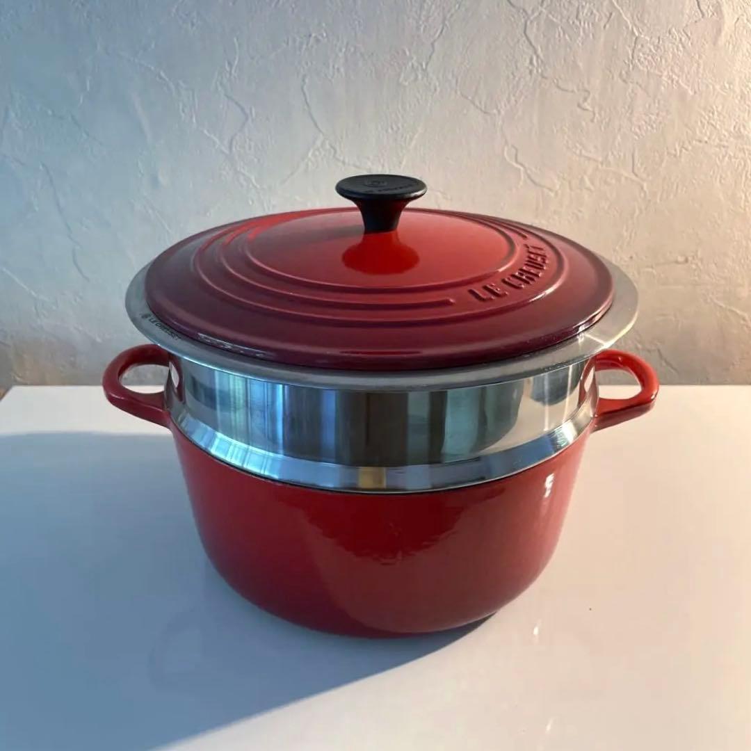 ル・クルーゼ　ココットロンド22cm チェリーレッド　スチーマーセット