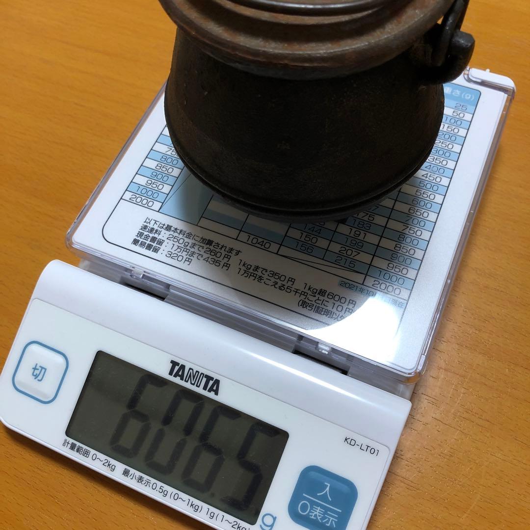 古い小さな鉄鍋（釜）　三ツ足　蓋付き　アンティーク　フランス　蚤の市　no.99