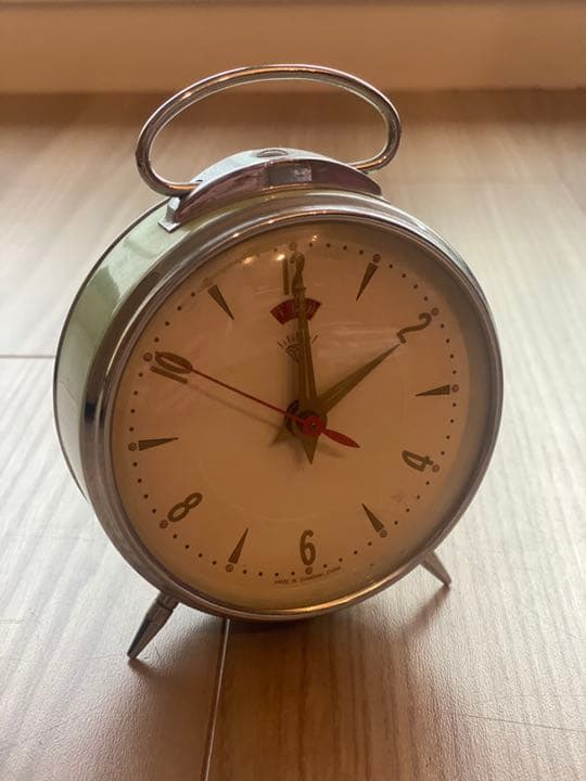 イギリス　ヴィンテージ　アンティーク　ゼンマイ式　置時計　シンプルでシックな時計