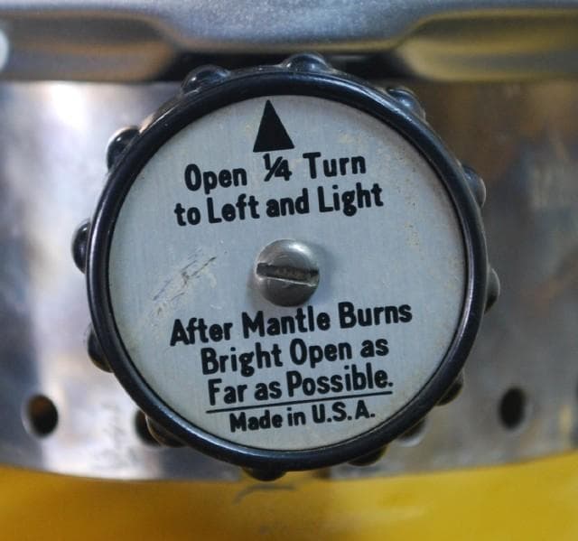 COLEMAN 200A GOLD BOND LANTERN　72807209