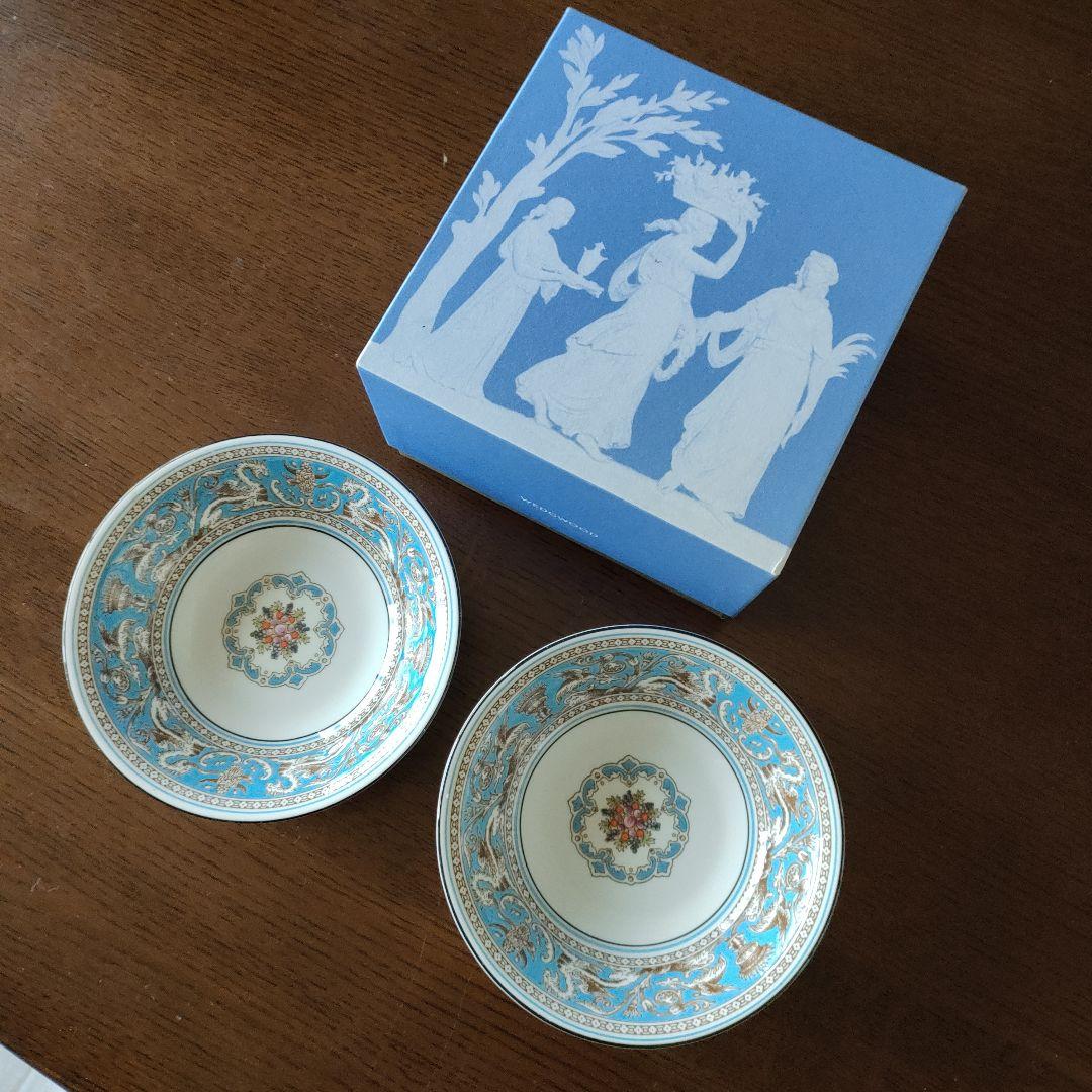 ウェッジウッド フロレンティーンTQサラダソーサー 16cm箱入