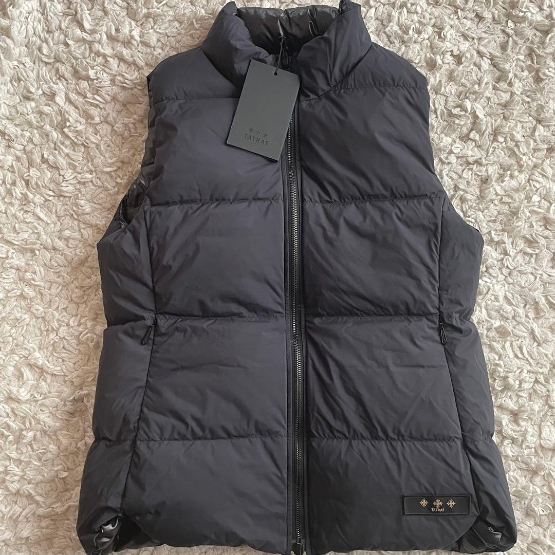 【美品】TATRASリバーシブル ダウンベストタグ付