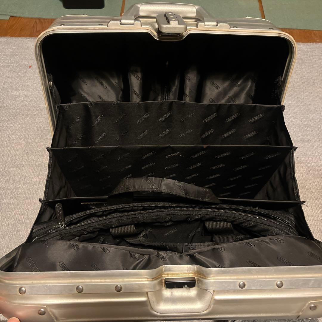 RIMOWAスーツケース