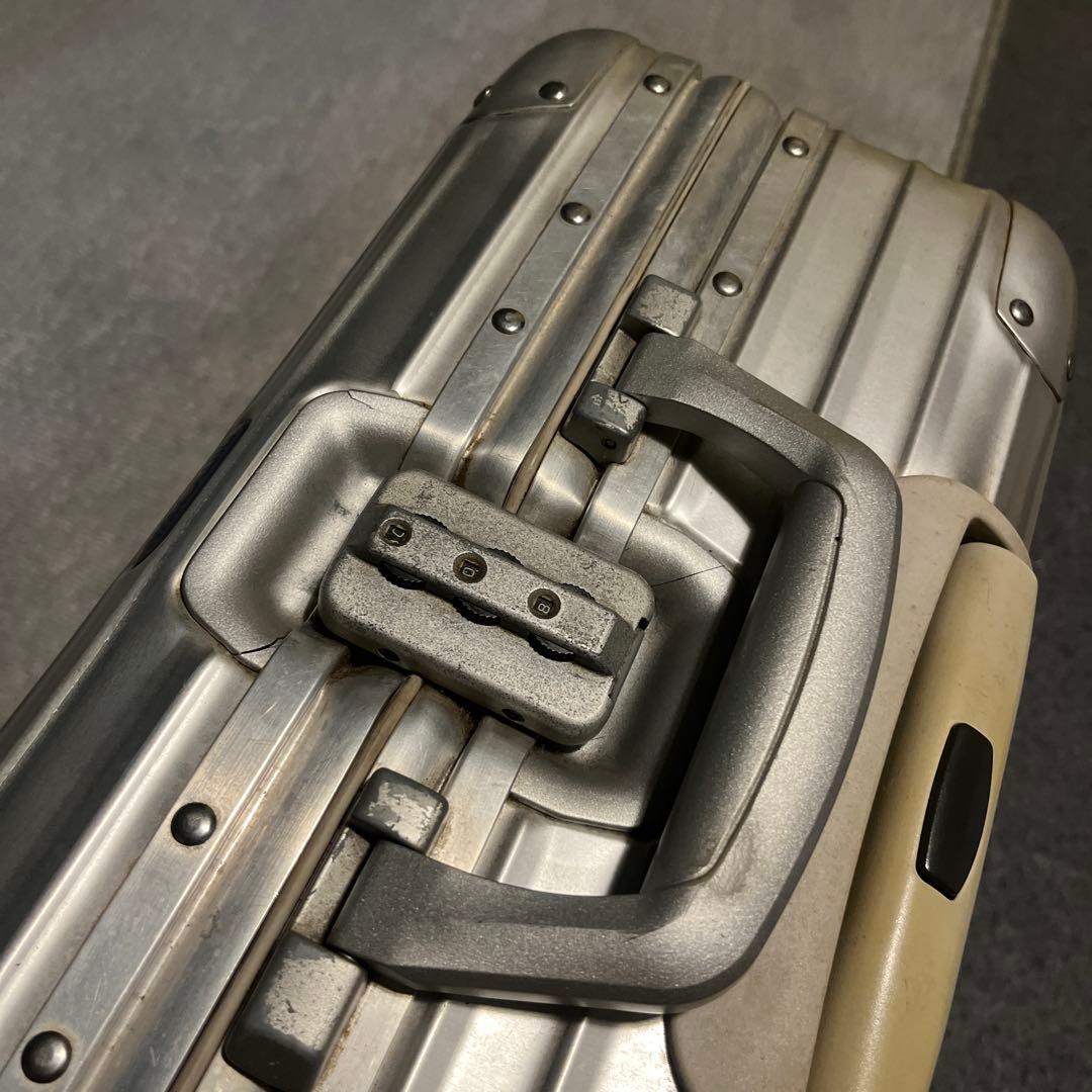RIMOWAスーツケース