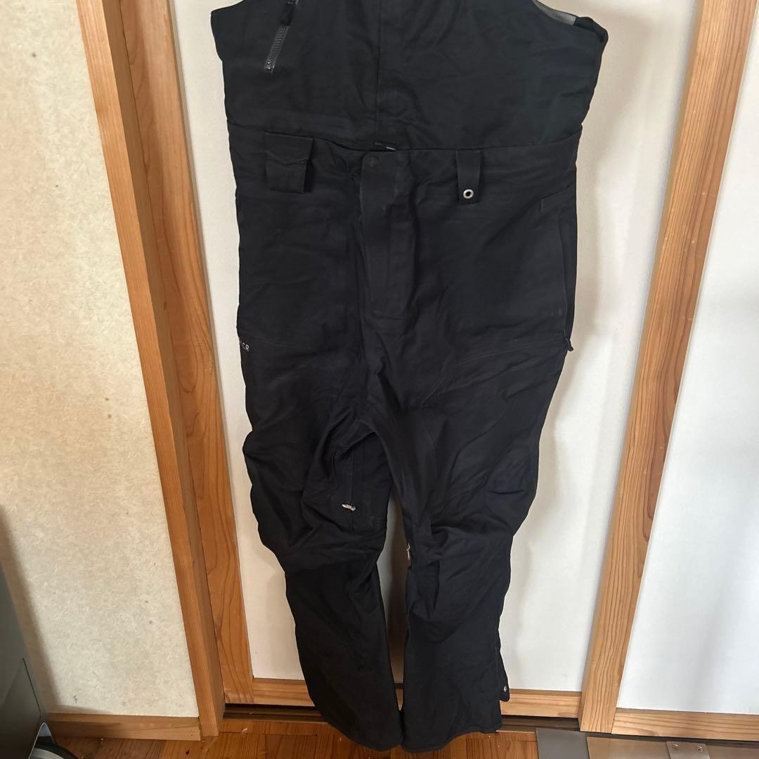男性用スノーボード　686 ビブパンツ　サイズＬ　ブラック