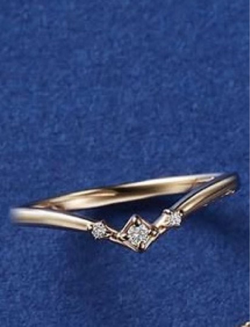 ヴァンドーム青山　2023年冬限定K10ゴールド ダイヤモンド V字型リング