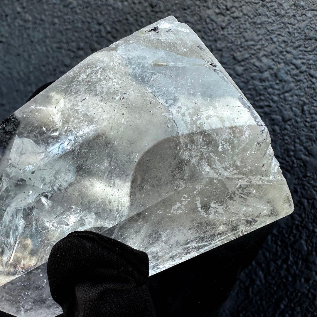 高品質 浄化❗️超強いパワーレインボー☆ヒマラヤ水晶六角柱 天然石 原石A1150