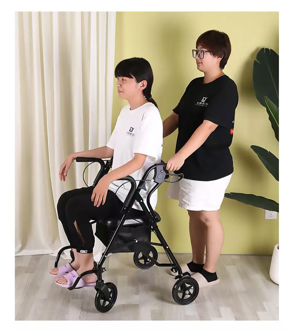 軽量わずか、４KG 介助用車椅子 シルバーカーにもなる折り畳み式介助ブレーキ付き
