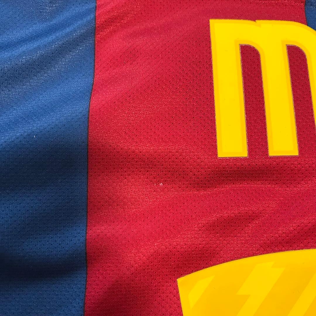 美品　FCバルセロナ　10-11ユニフォーム　メッシ　L