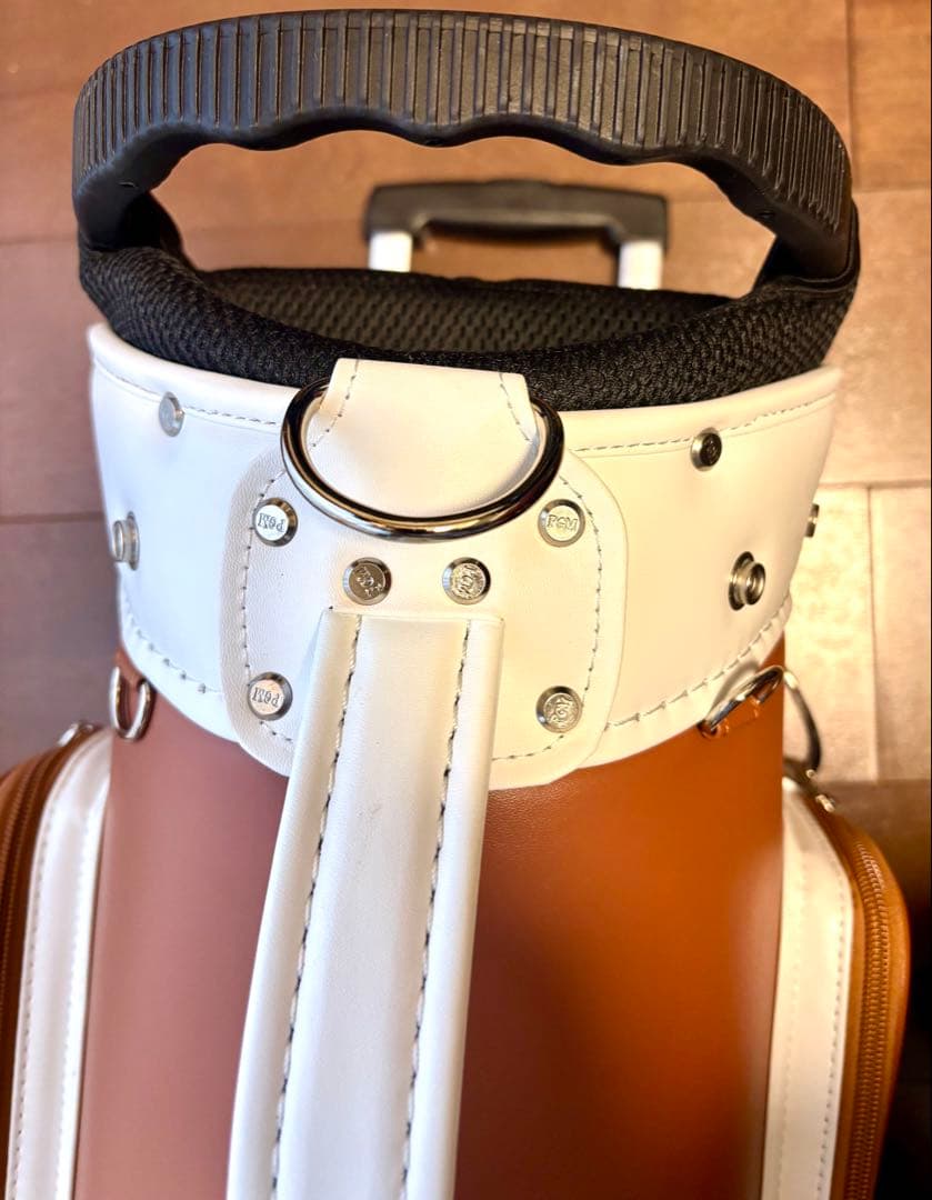 キャスター&ハンドル付きキャディバッグ