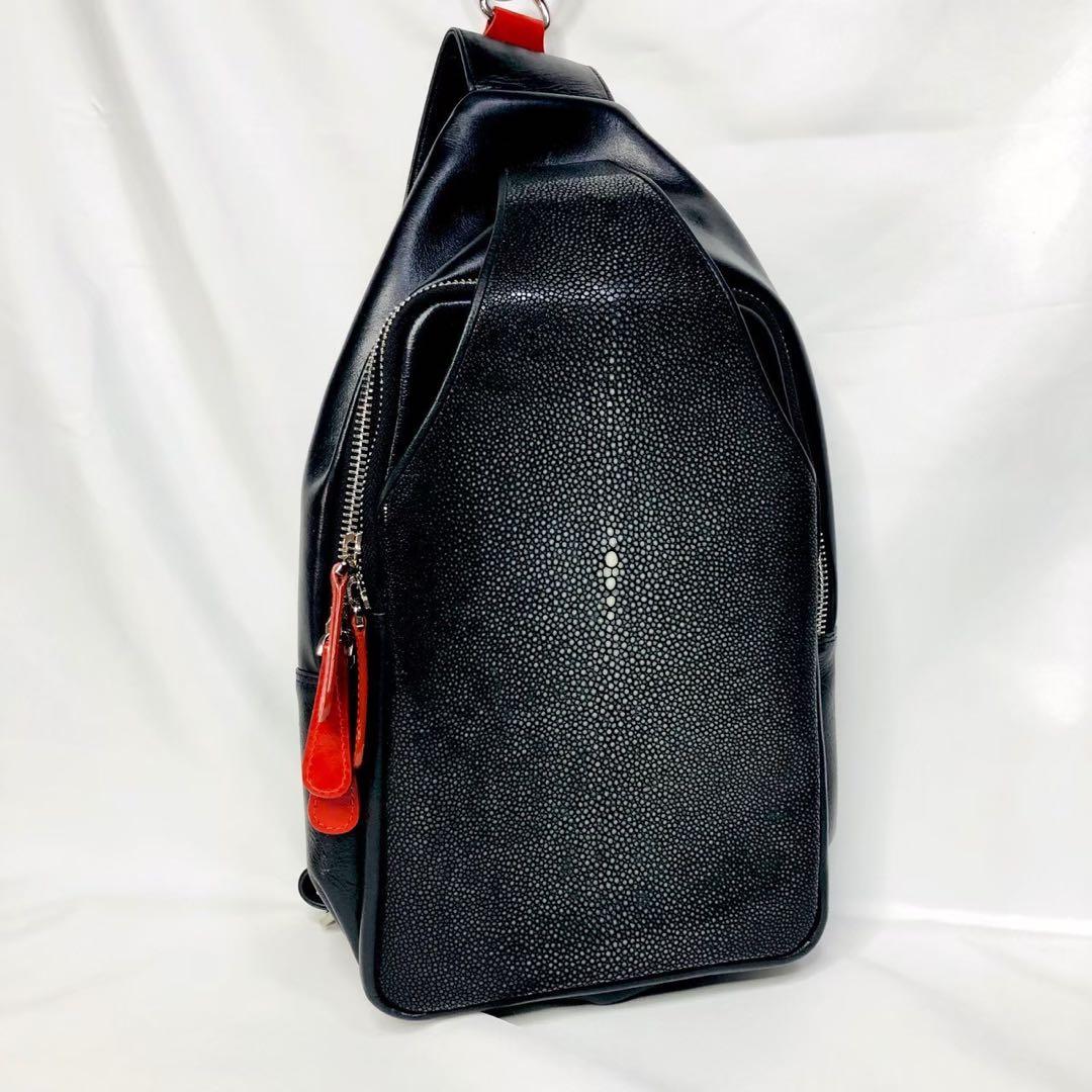 ボディ バッグ スティングレイ レザー 高級 エイ革 黒赤BG05 44332