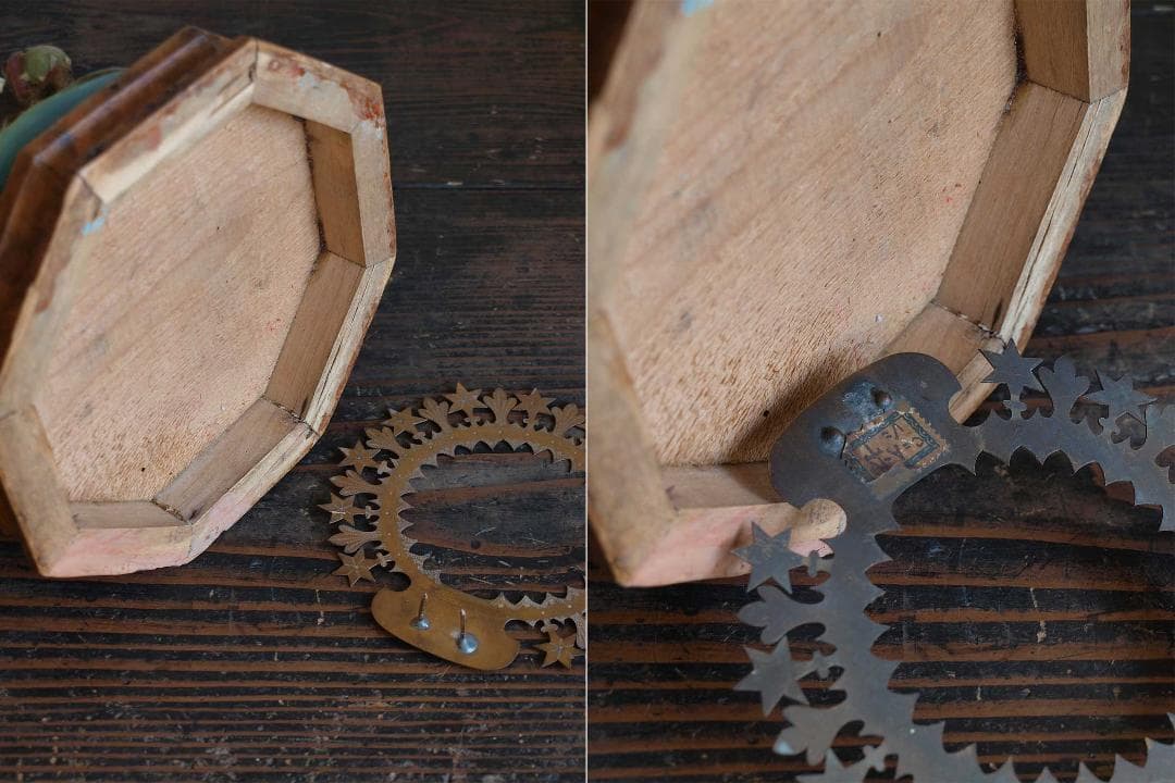 祝福された聖母マリアの祈り戴冠の聖母 リンゴをくわえた蛇を踏み祈る聖母/J772