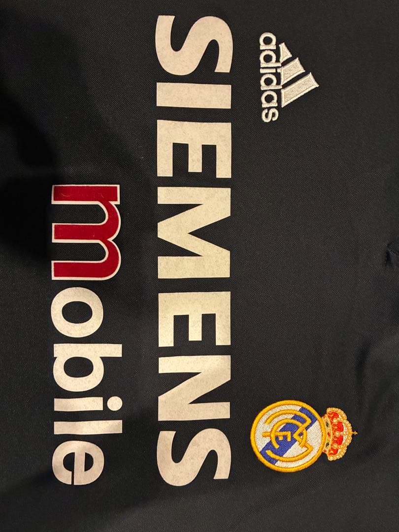 レアル・マドリード 黒色アウェイシャツ