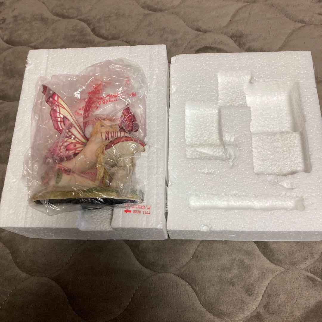 インテリア置物（喜びの妖精）