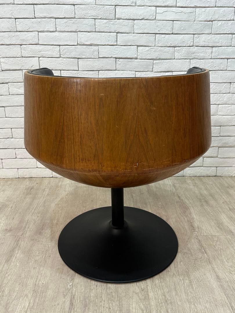 【東京都内23区配送無料】定価11万　ドイツ製　チェア　ソファー　椅子　ラウンジ