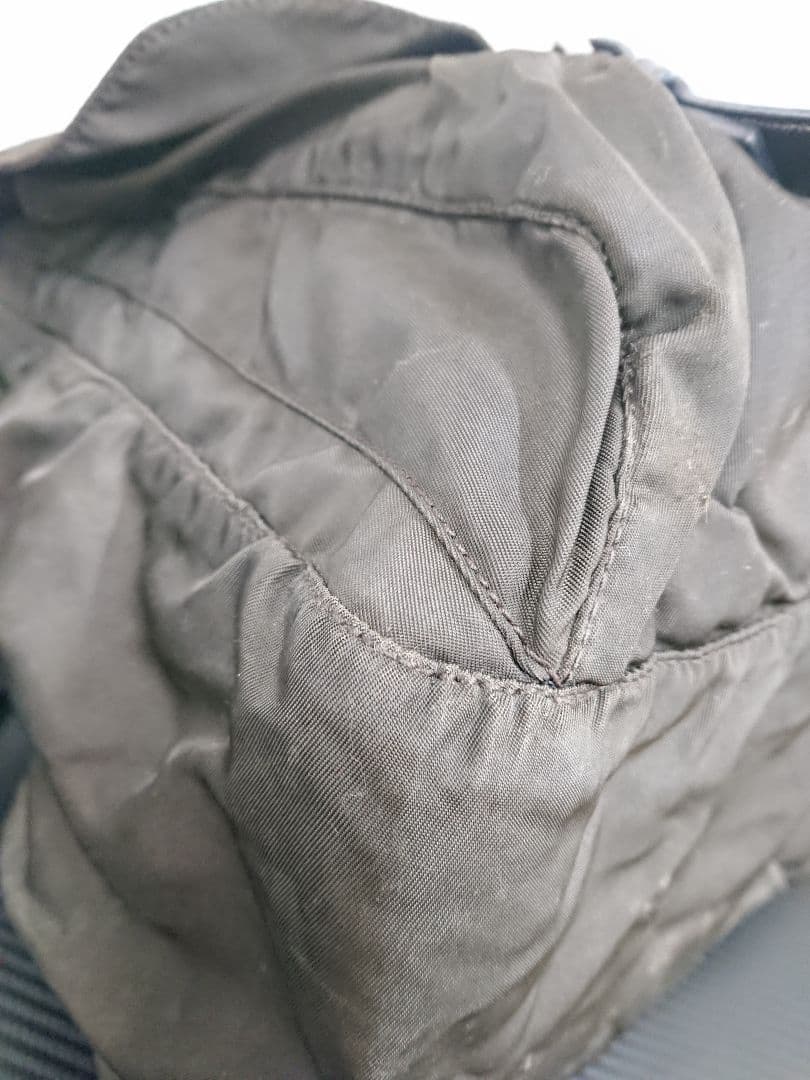 B プラダ PRADA ナイロン メッセンジャーバッグ カーキ ダークブラウン