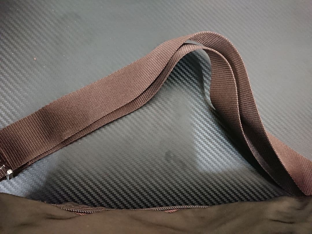 B プラダ PRADA ナイロン メッセンジャーバッグ カーキ ダークブラウン