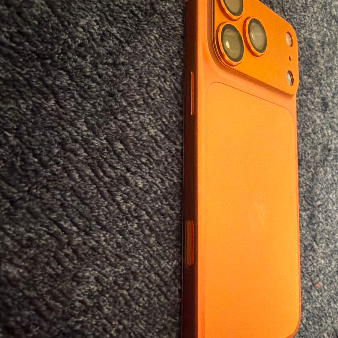 iPhone17Pro Max コズミックオレンジ　256GB SIMフリー