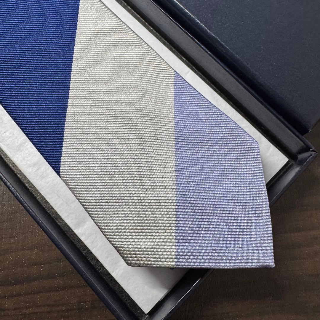 Drake's × BEAMS F別注 スフォデラート 段落ち レジメンタルタイ