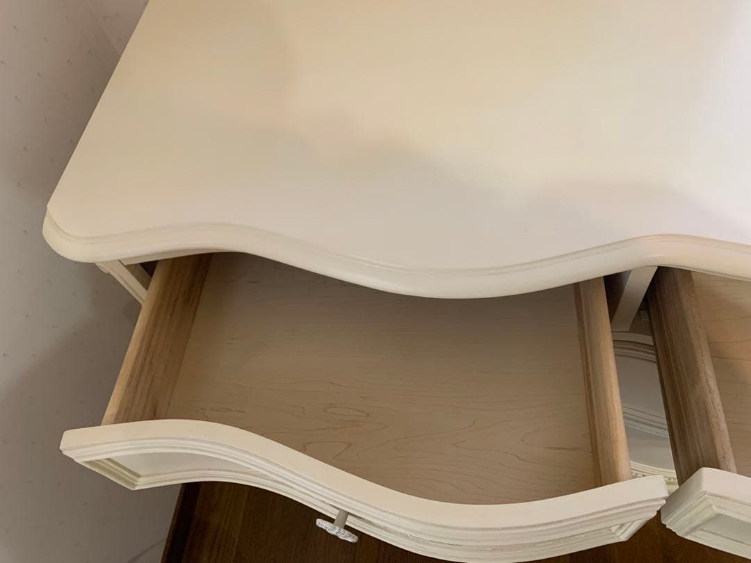 ジェシカ マクリントック　ホワイト　チェスト　白　輸入　家具　タンス