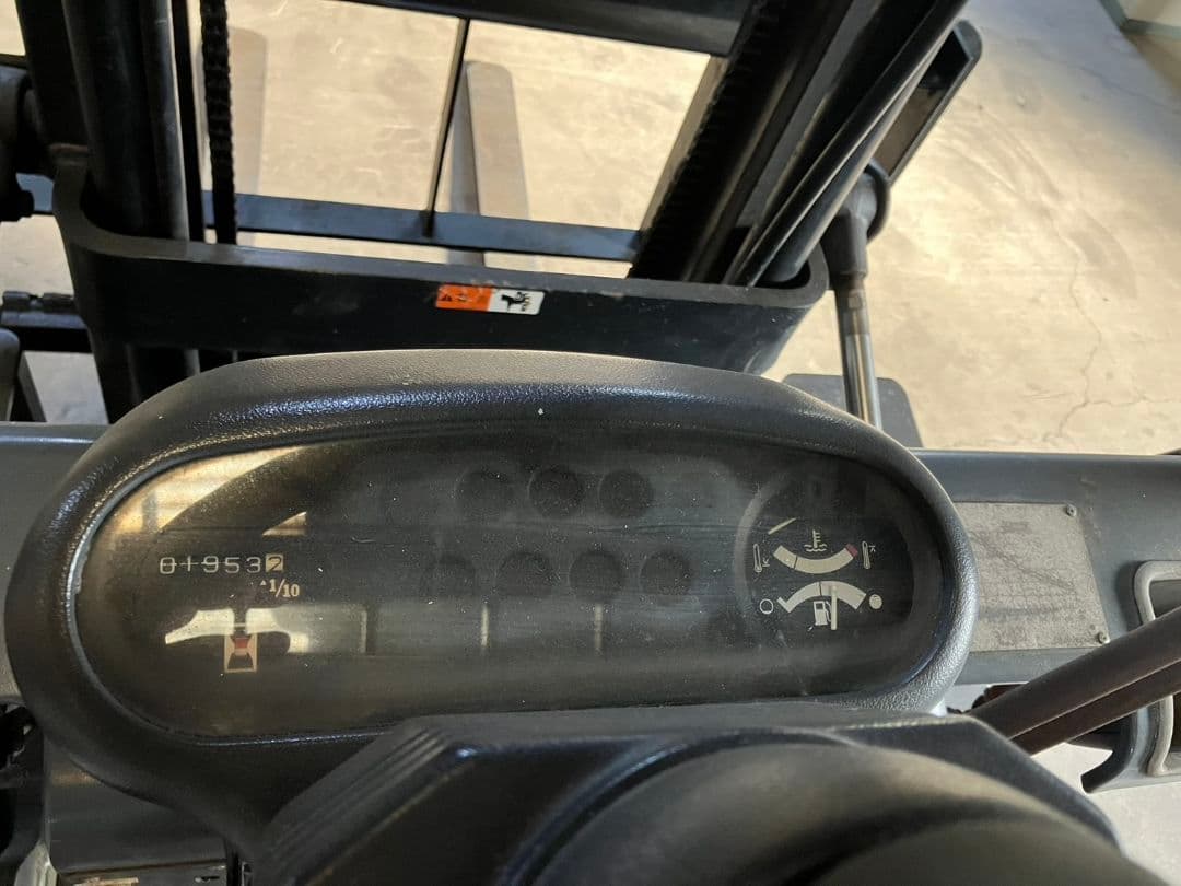 人気 トヨタフォークリフト 1.0t 機関良好 引取限定