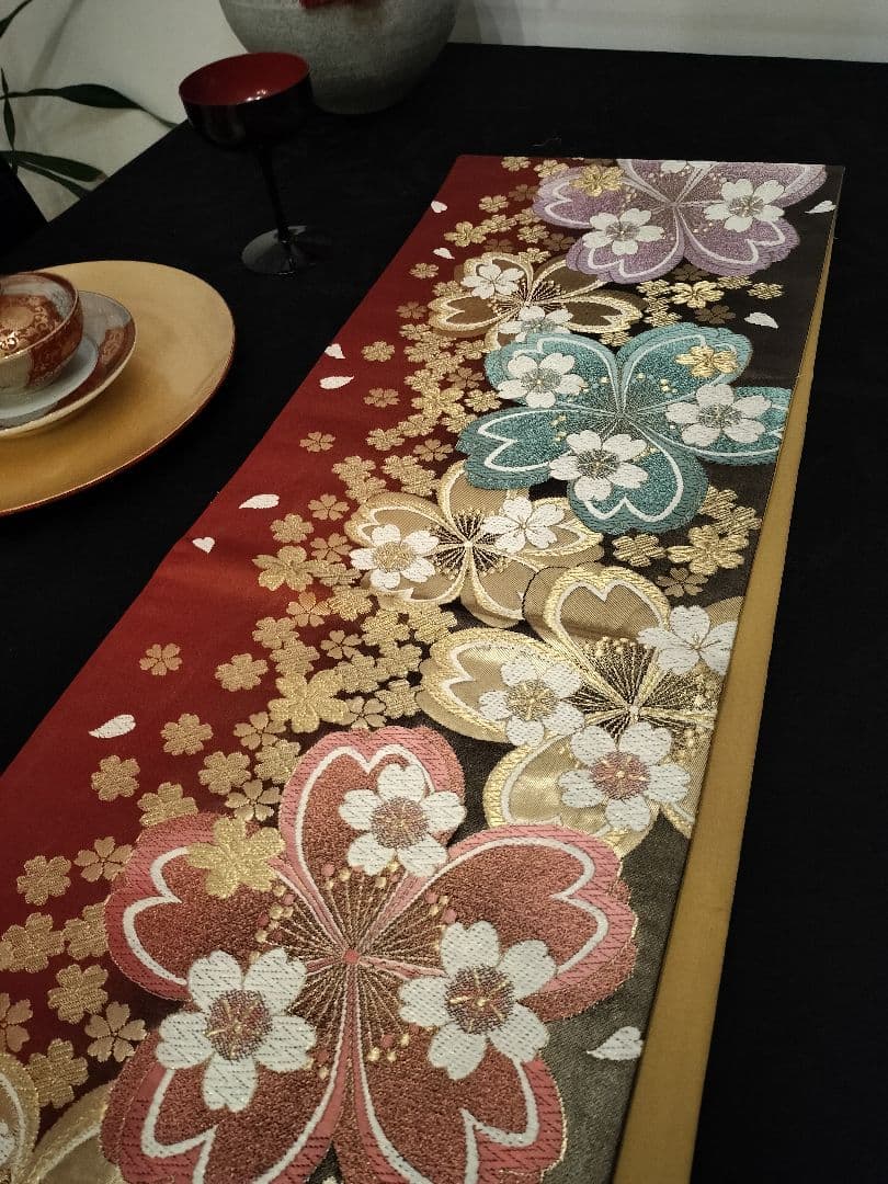 A958★逸品‼️豪華刺繍‼️ひな祭り‼️テーブルランナー2m2cm