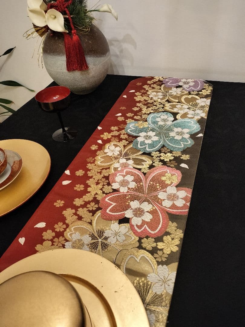 A958★逸品‼️豪華刺繍‼️ひな祭り‼️テーブルランナー2m2cm