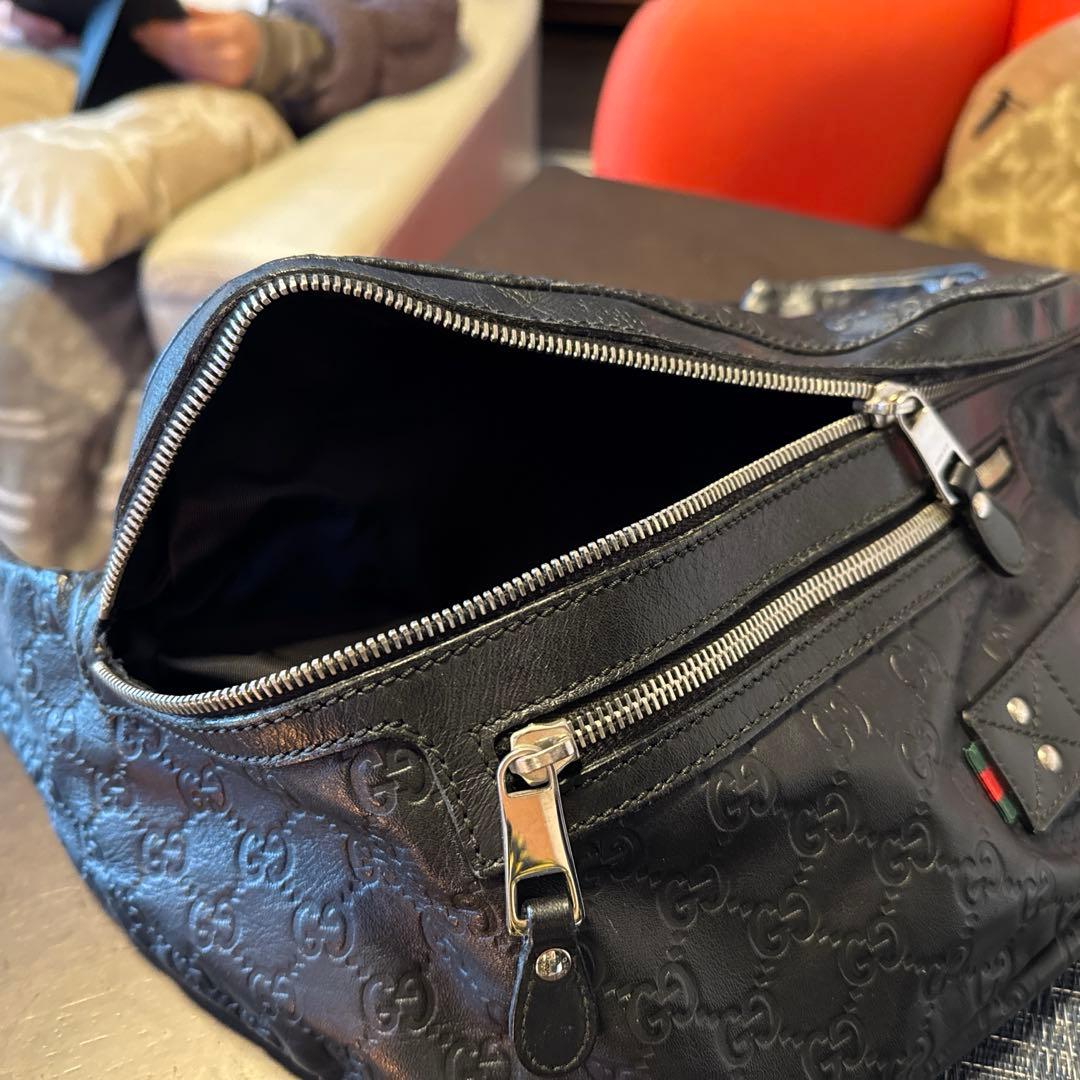 グッチ シマレザー ボディバック 難あり