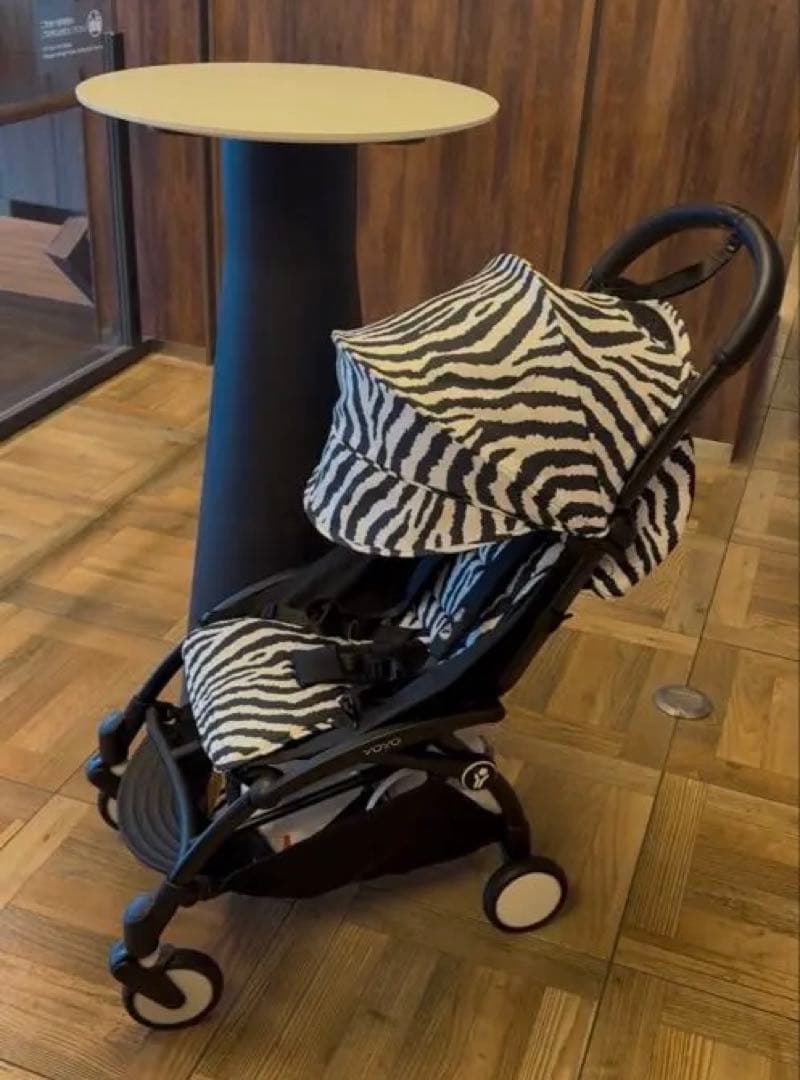 ストッケ　YOYO3 ゼブラ柄 ベビーカー 折りたたみ式