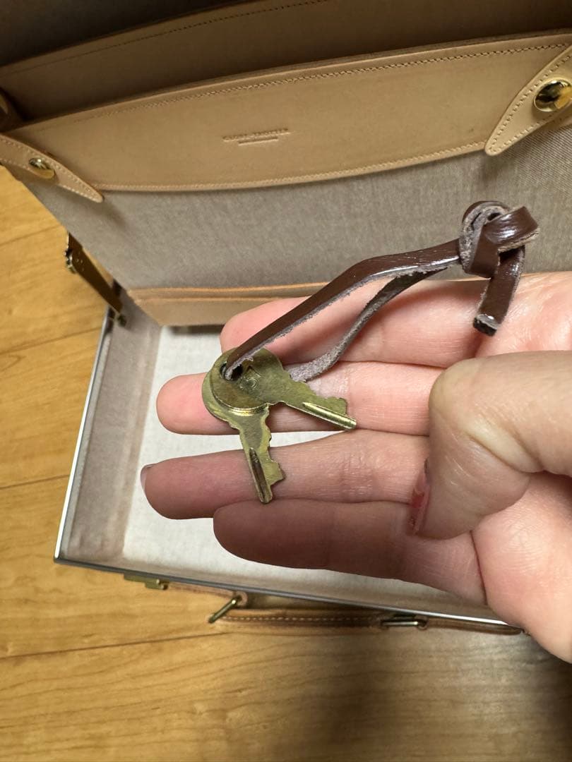 GLOBETROTTER 1897グローブトロッター スリムアタッシュ 紺