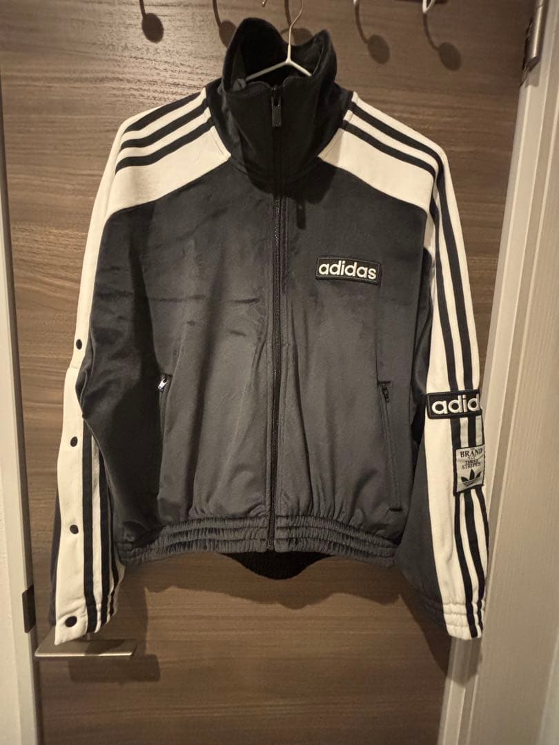 adidas フリースジャケット 黒/白3本ラインMサイズ