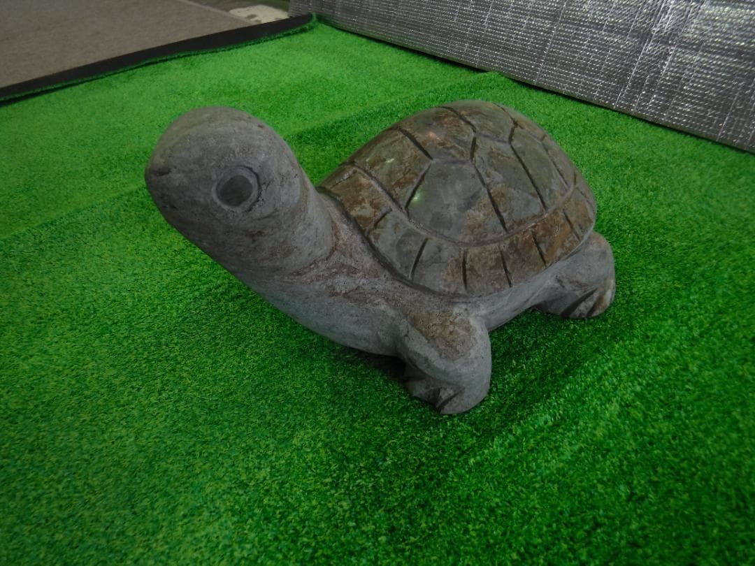亀の彫刻品