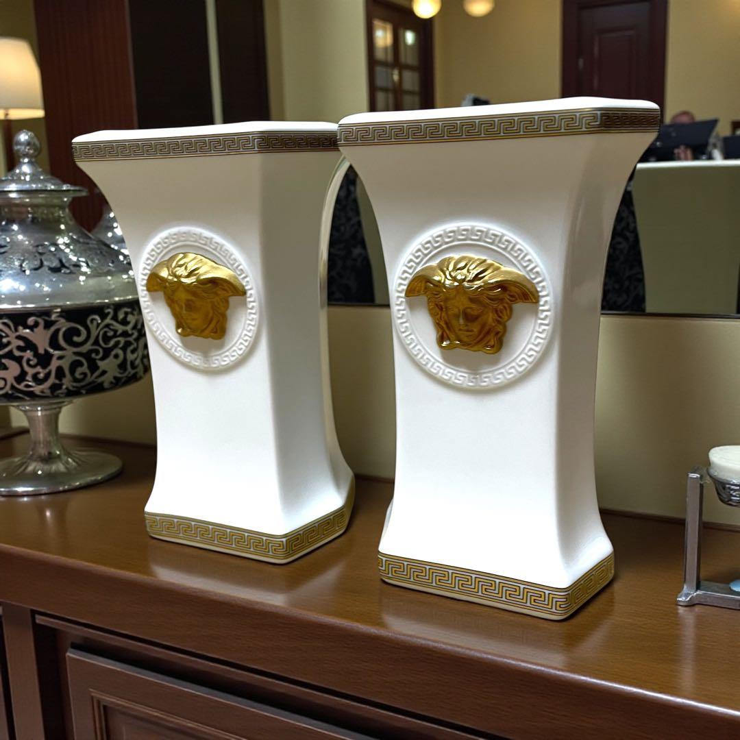 versaceベルサーチ　ローゼンタール　メドゥーサ浮彫り　陶器　花瓶　フラワー