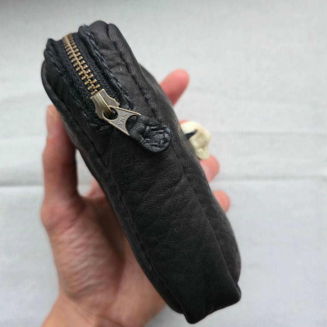 鹿革のシガレットケース 鹿角スカルボタン