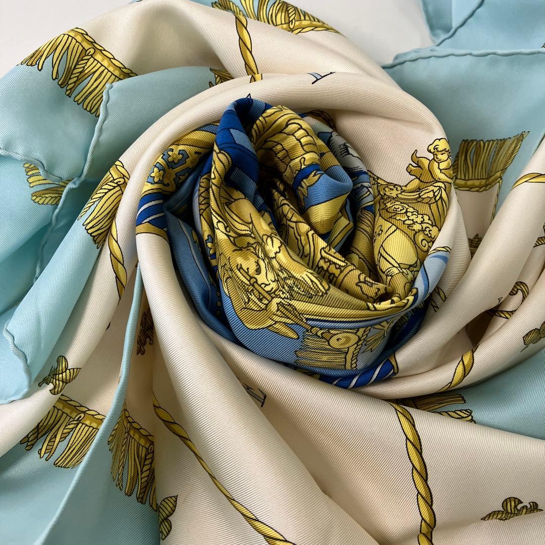 HERMES　エルメス　スカーフ　カレ90　シルク　クイーンの戴冠式　4929