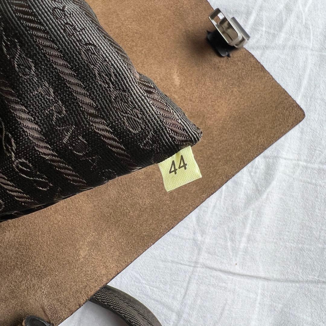 バッグ PRADA leather messenger bag dark brown