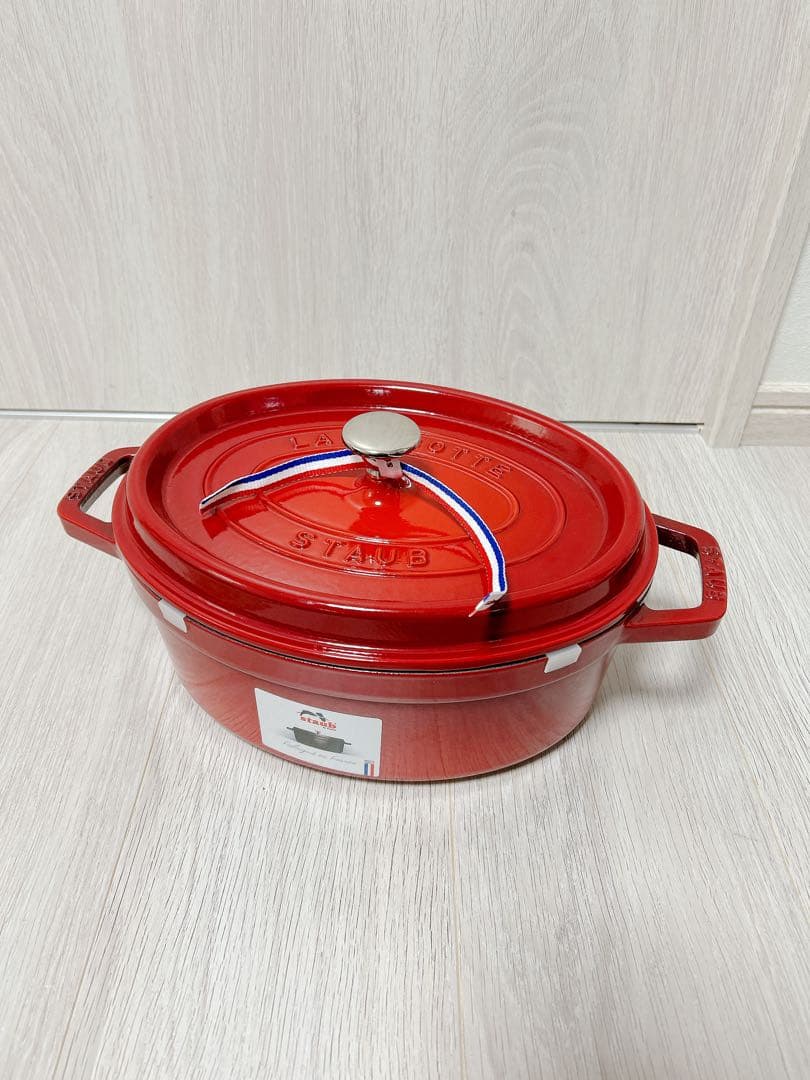 staub ココット　オーバル　チェリー　27cm