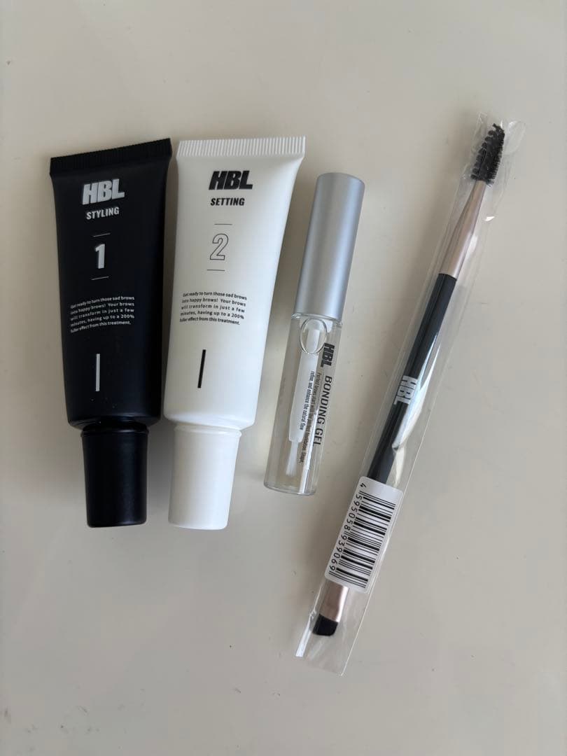 新品ハリウッドブロウリフトHBLクリーム、ボンディングジェル、サーキュラーブラシ
