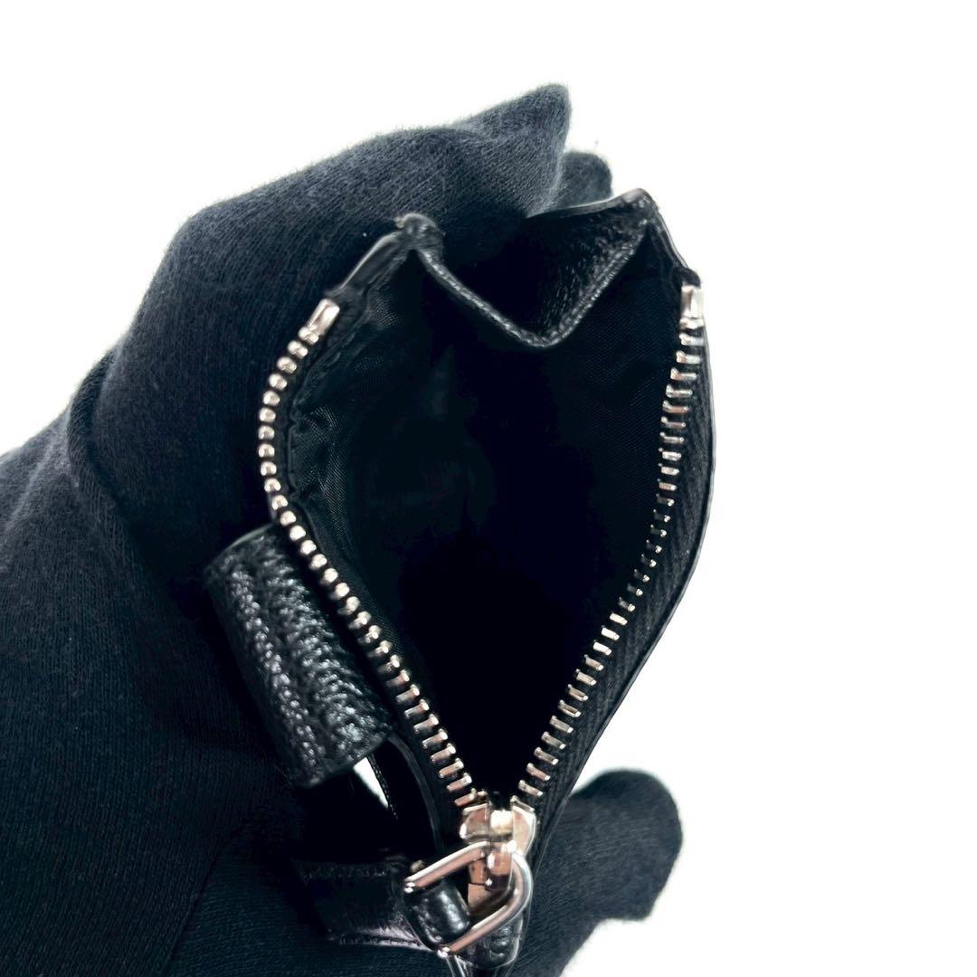 【現行型・未使用に近い】プラダ コンパクトウォレット 二つ折り財布 2MC066