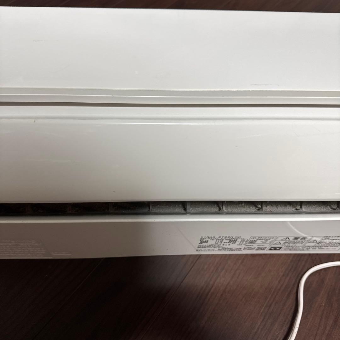 エアコン　容量2.2kw 6畳〜8畳向け　日立　しろくまくん　RAS-DT22K