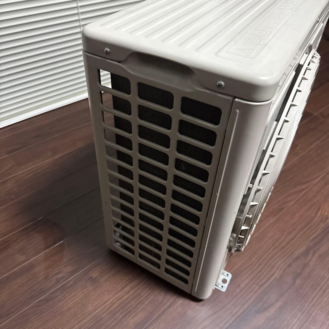 エアコン　容量2.2kw 6畳〜8畳向け　日立　しろくまくん　RAS-DT22K