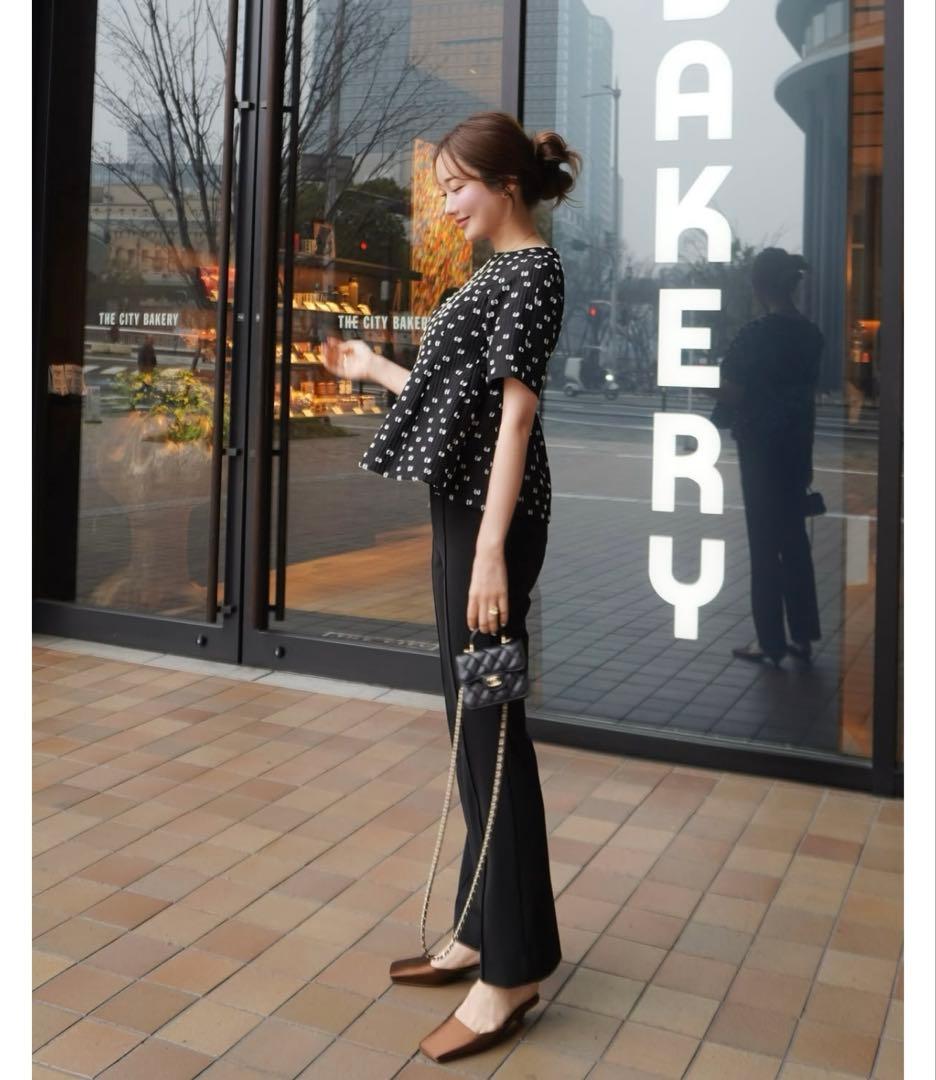 美品レアheyon ヘヨン tsubutsubu ブラウス