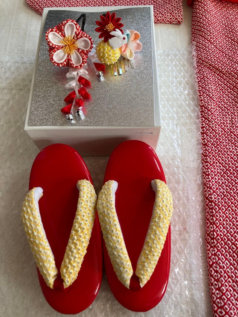 最高級　京都古川被布　おはりばこ髪飾り　総絞り着物　長襦袢　草履　足袋フルセット