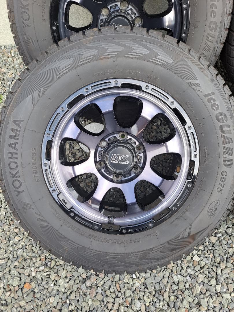 265/65R17　スタッドレス　150プラド等